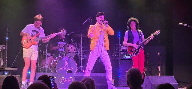 Qween UK - A Tribute to Freddie Mercury and Queen